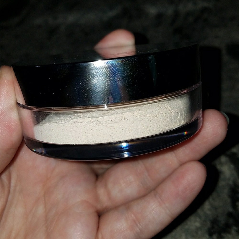 Becca Hydra Mist Set & Refresh Powder - Picture 4 of 5